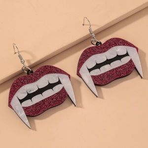 - 🧛🏻‍♀️Vampire Glitter Earrings 🧛🏻‍♀️